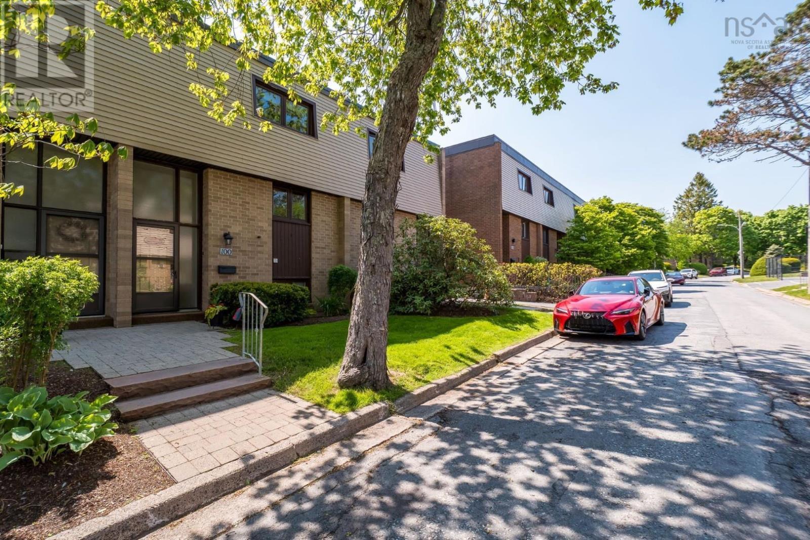 100 Forestside Crescent - 45