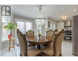 Kitchen - 119 Chancellor Drive, Vaughan, ON L4L7M9 Photo 9