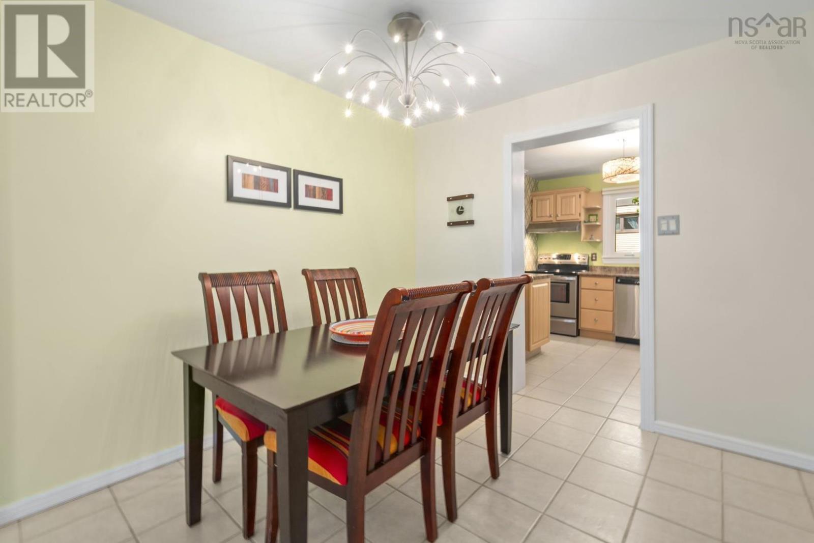 100 Forestside Crescent - 8