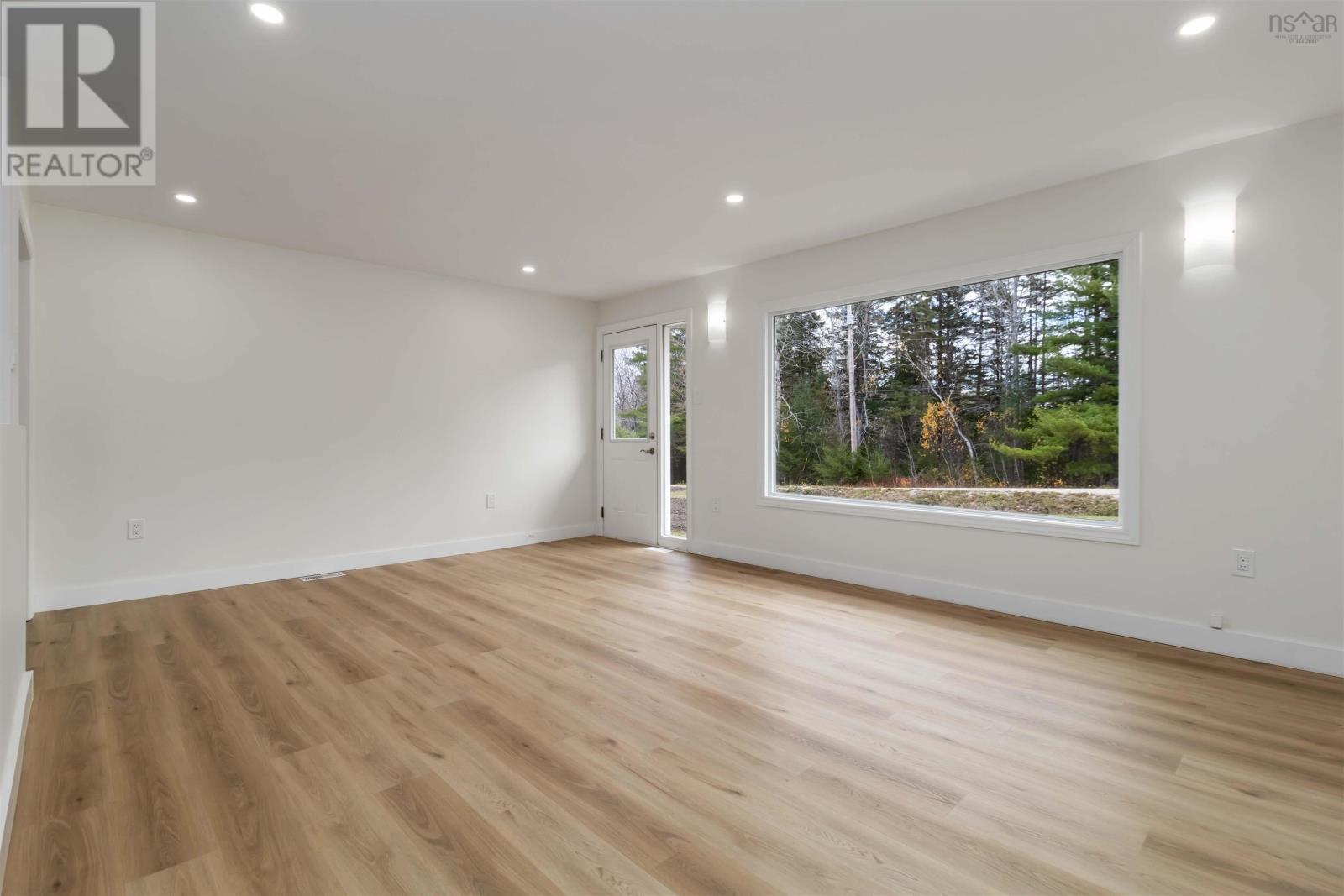 27 Countway Road - 10