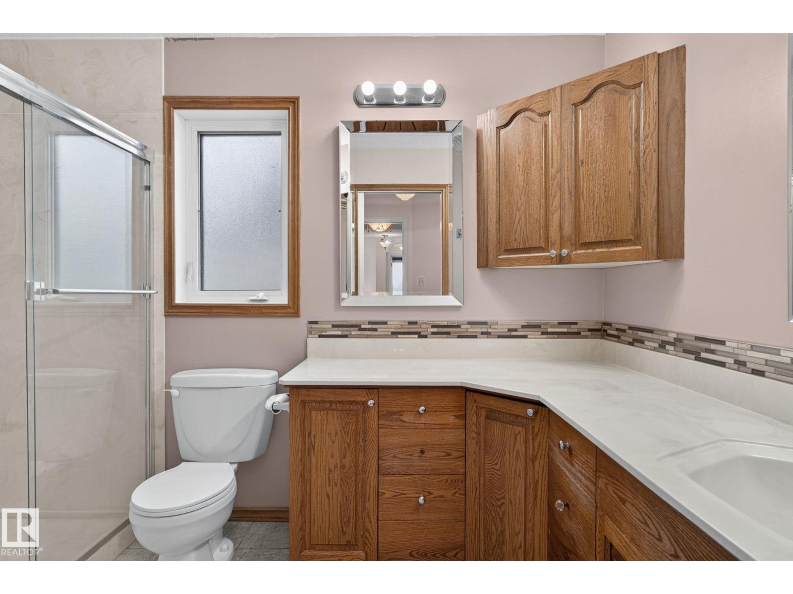 86 HERITAGE CR — photo 20
