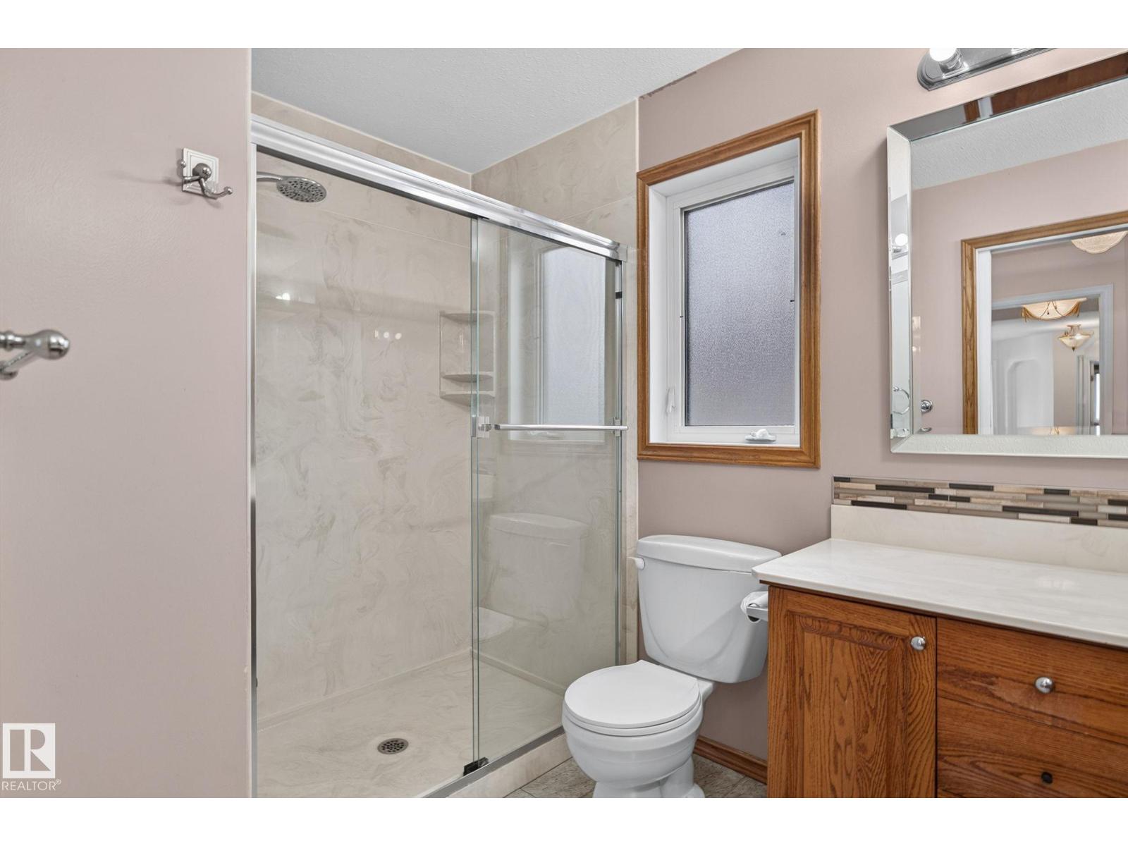 86 HERITAGE CR — photo 21