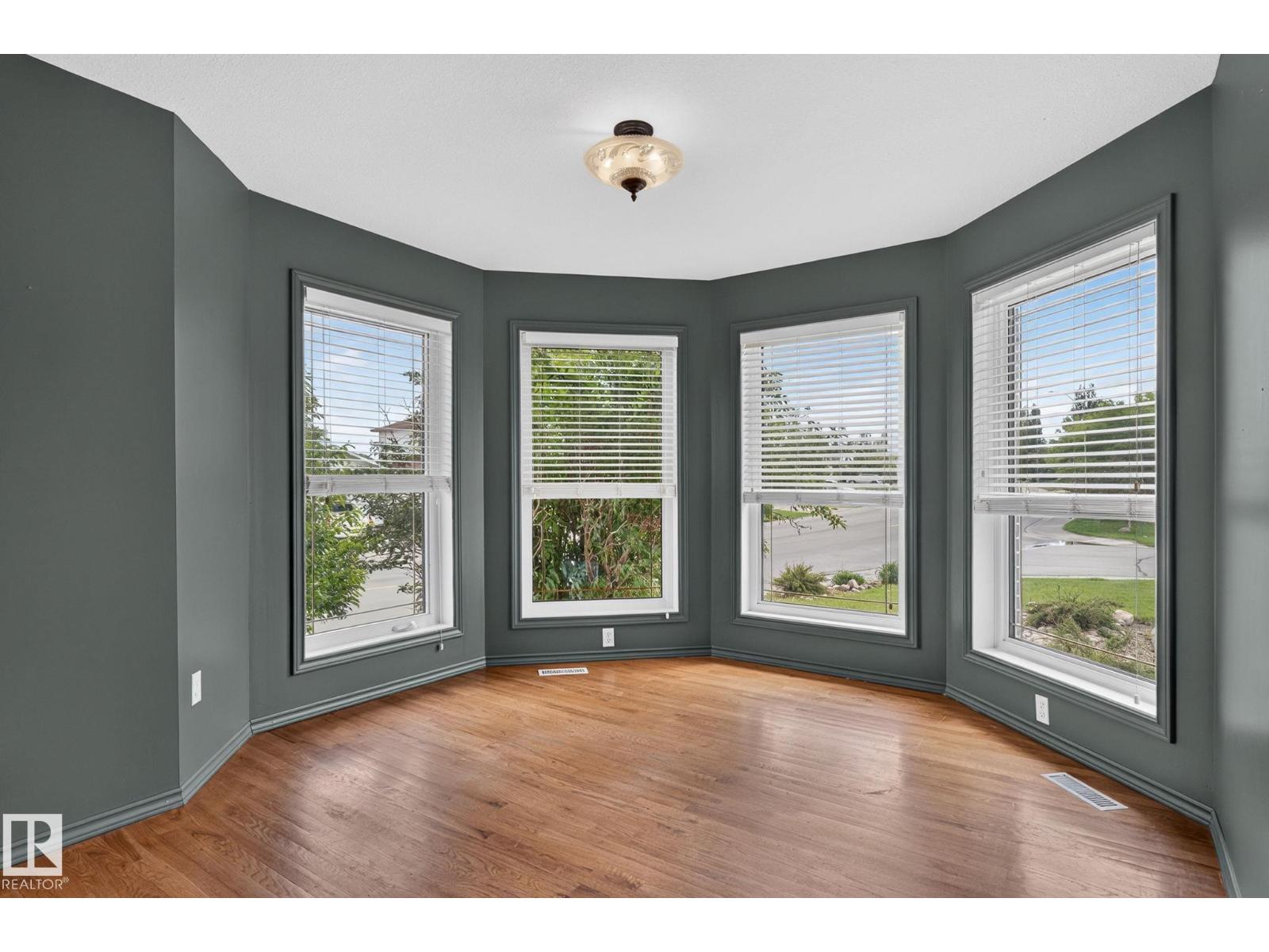 86 HERITAGE CR — photo 15