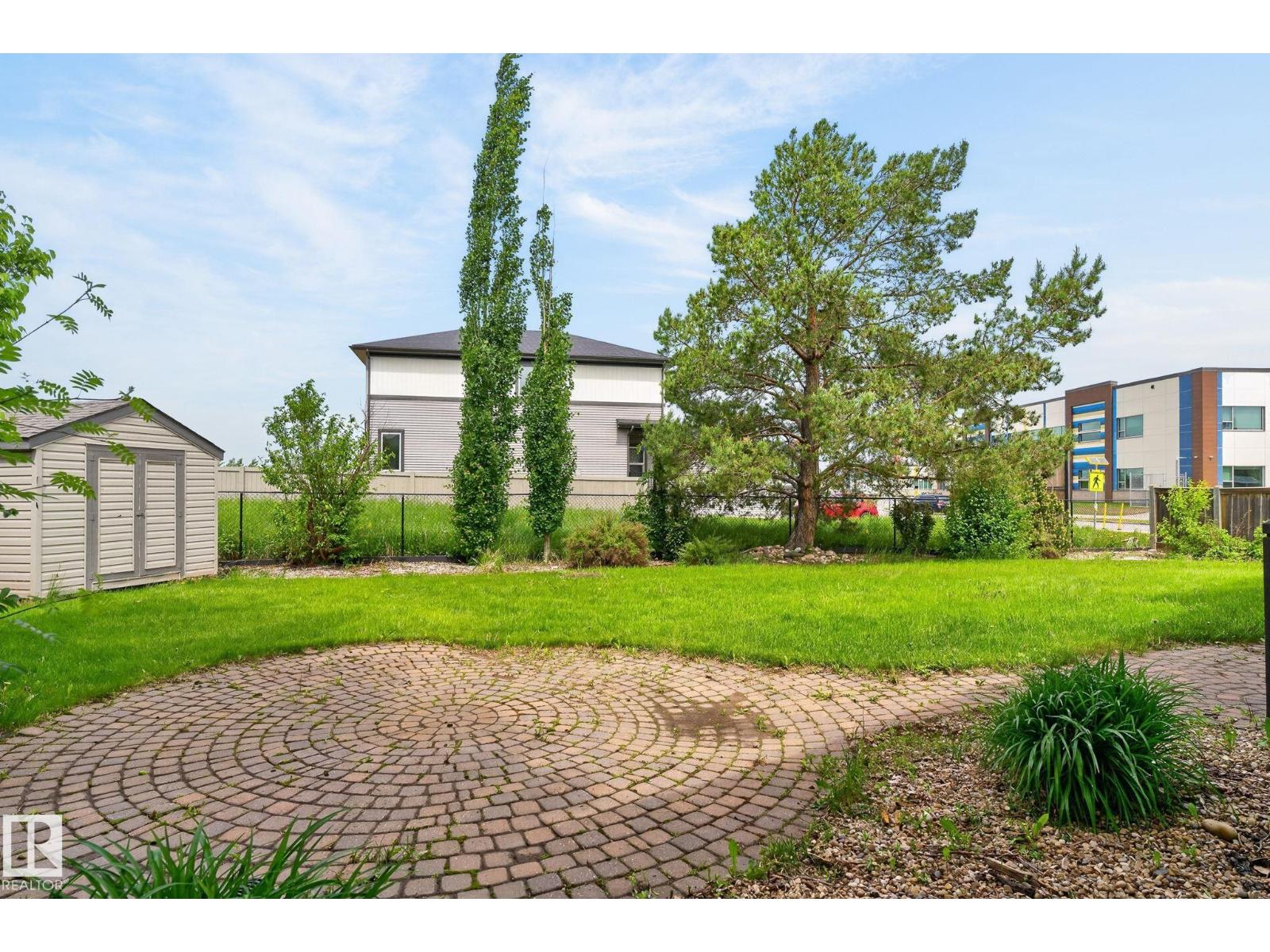 86 HERITAGE CR — photo 47