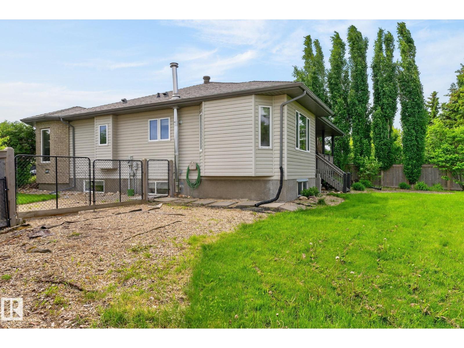 86 HERITAGE CR — photo 45