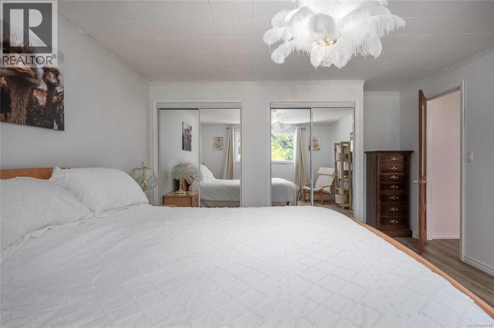 8555 Maple Ridge Rd - 16
