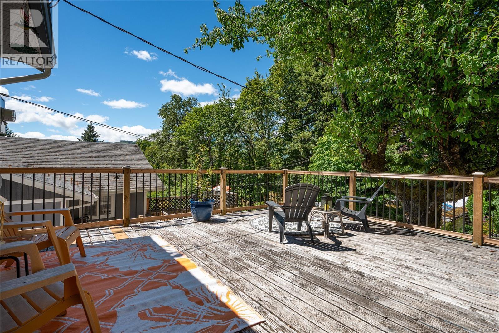8555 Maple Ridge Rd, Youbou