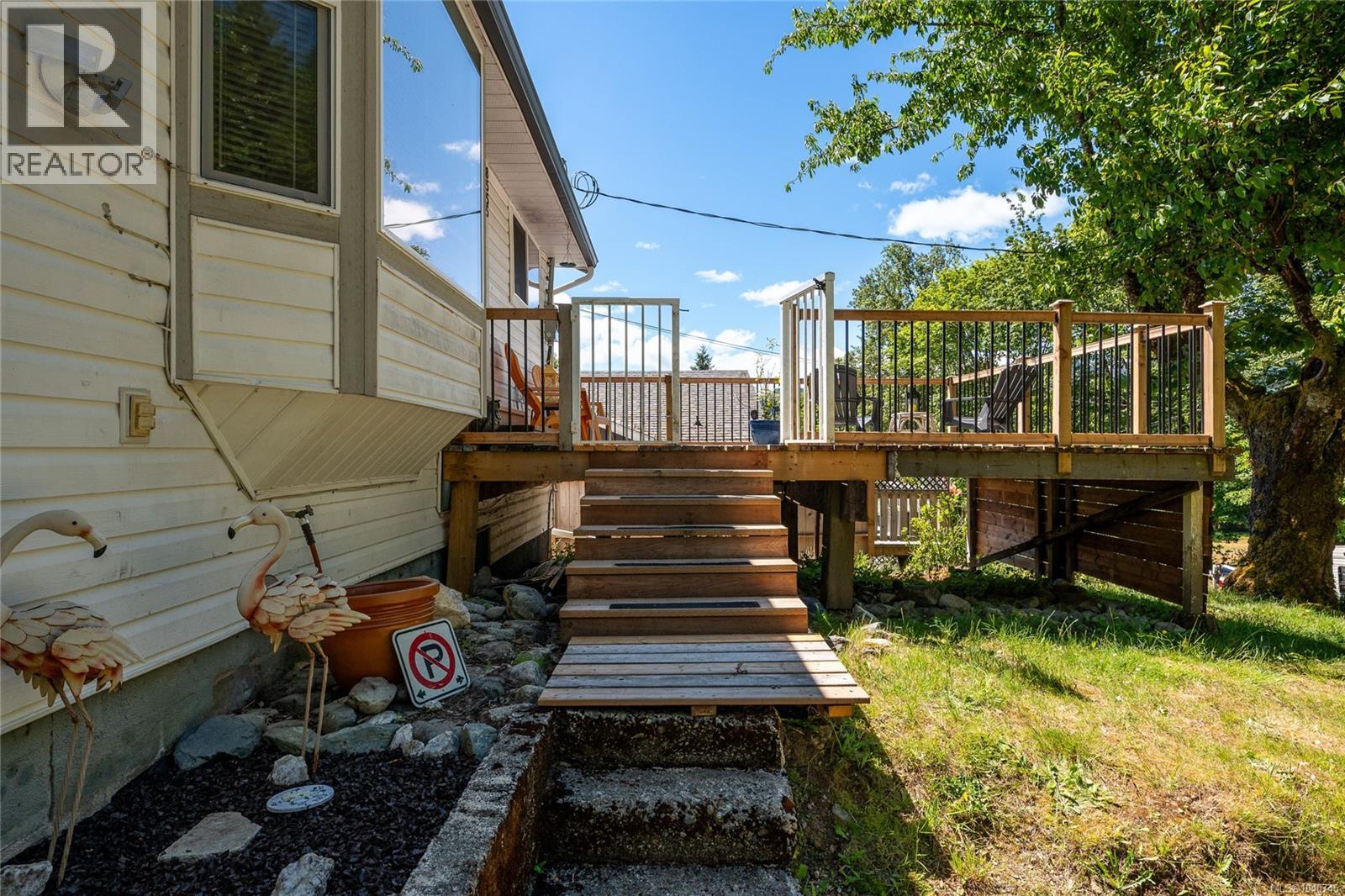 8555 Maple Ridge Rd - 34
