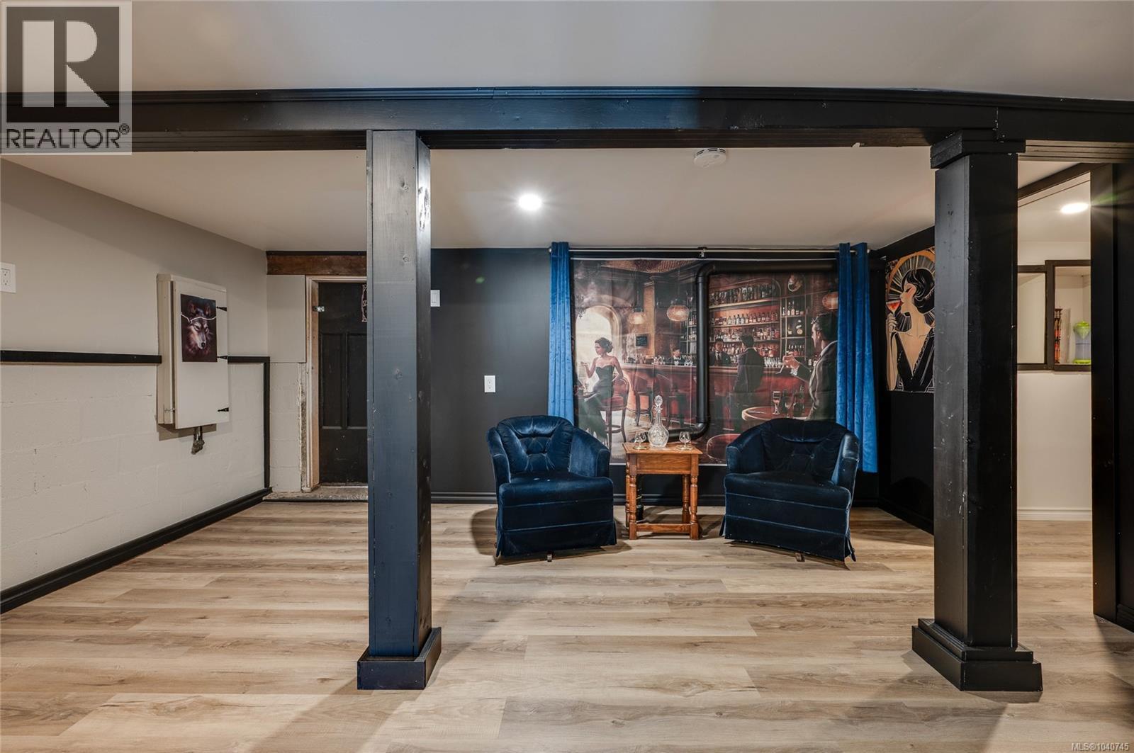 8555 Maple Ridge Rd - 24