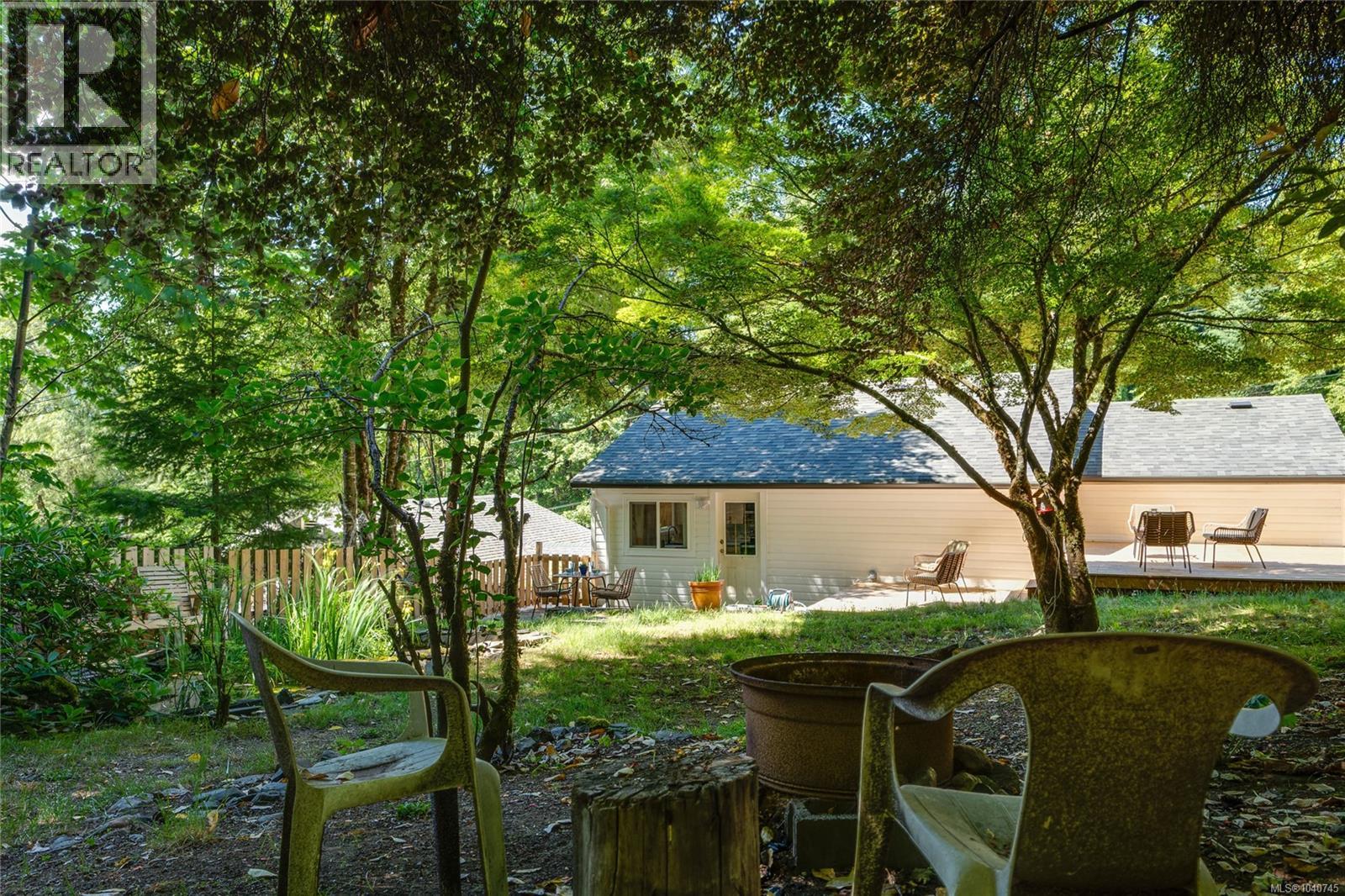 8555 Maple Ridge Rd - 36