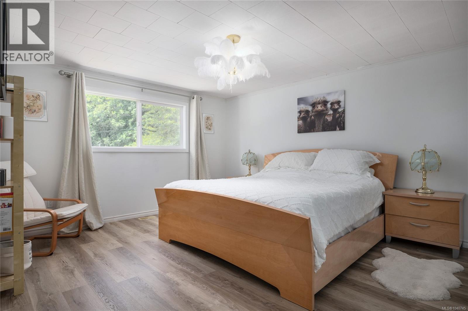 8555 Maple Ridge Rd - 15