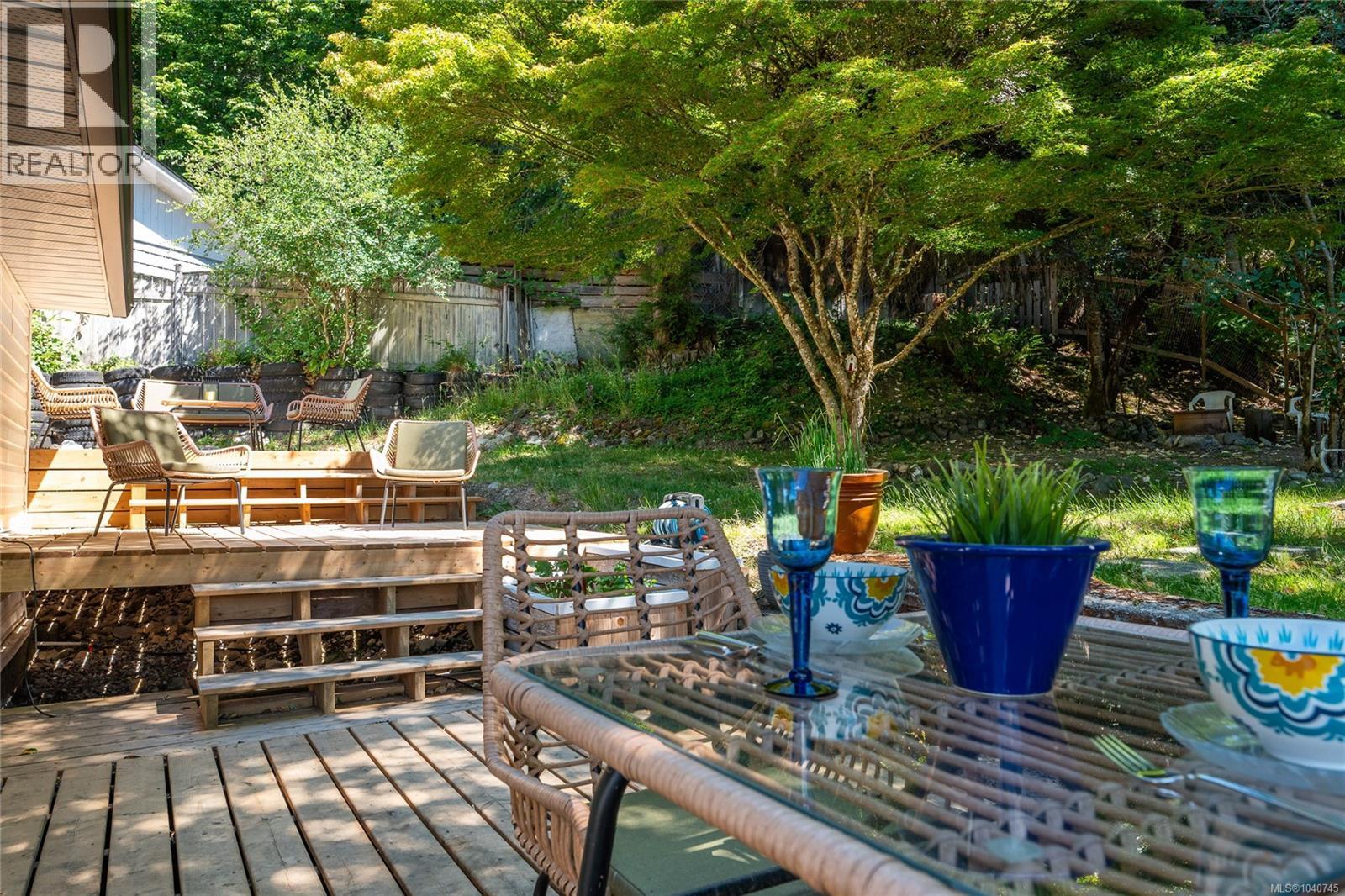 8555 Maple Ridge Rd - 22