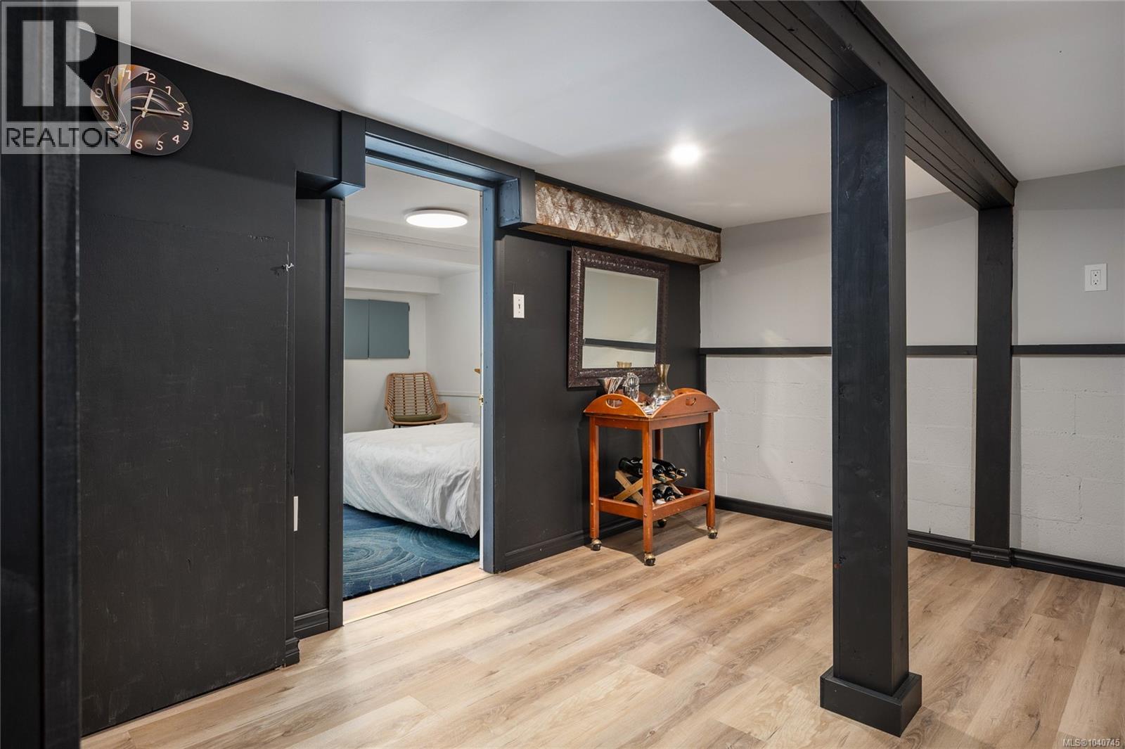 8555 Maple Ridge Rd - 27