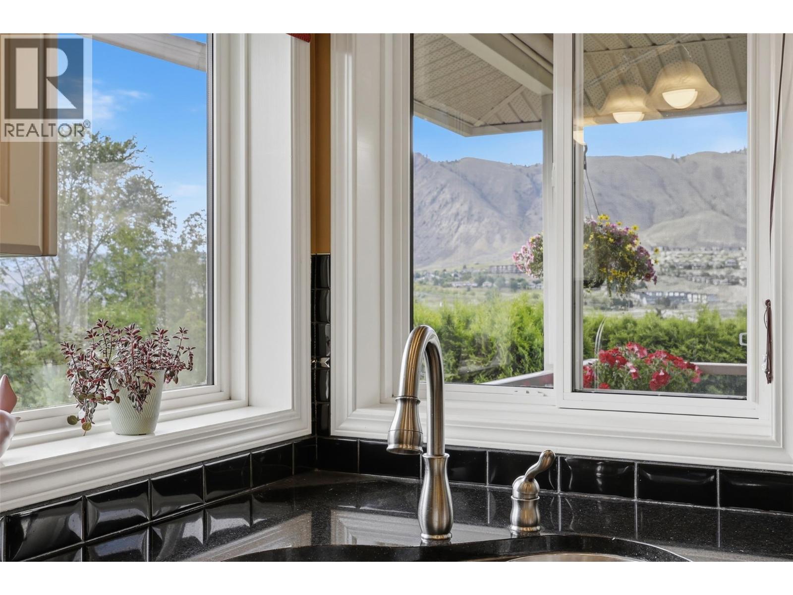#10 1651 VALLEYVIEW Drive - 7