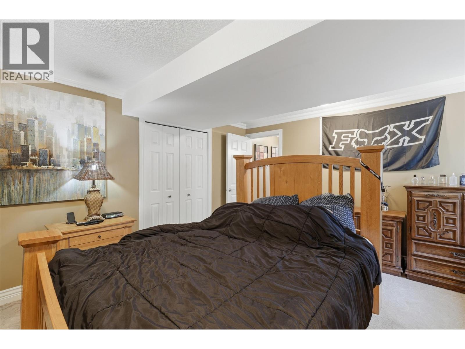 #10 1651 VALLEYVIEW Drive - 38
