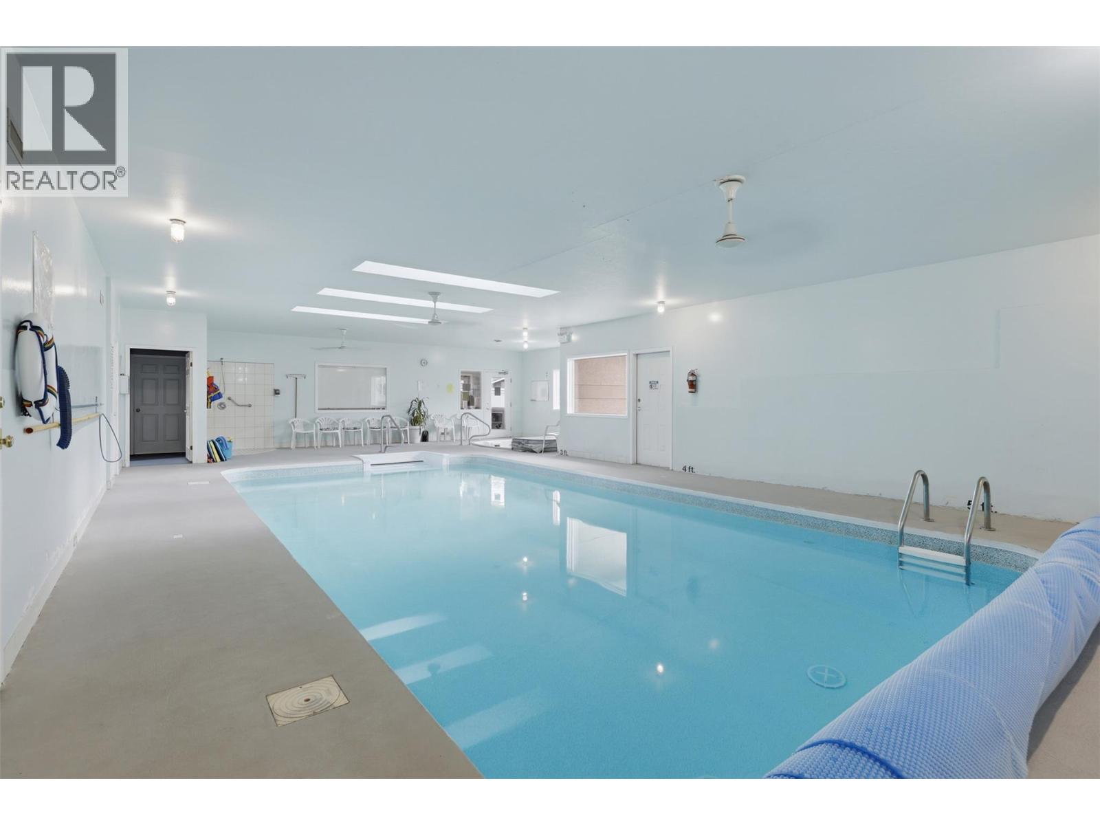 #10 1651 VALLEYVIEW Drive - 82