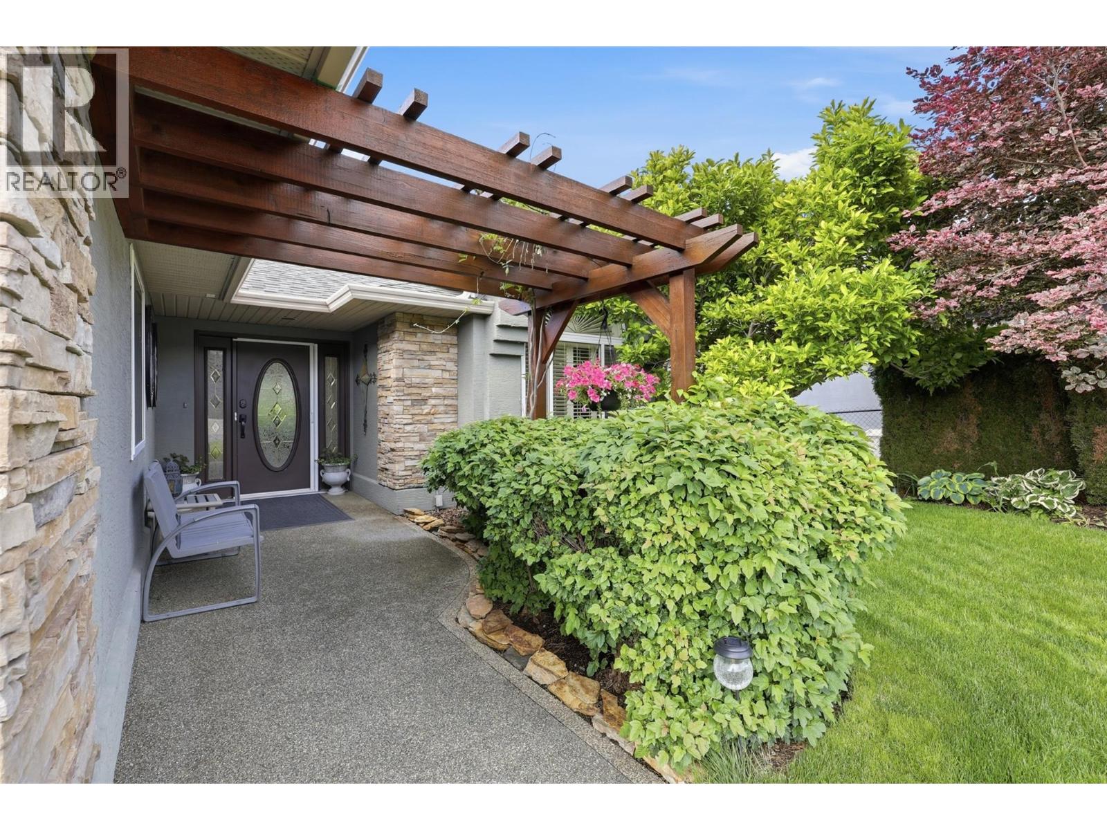 #10 1651 VALLEYVIEW Drive - 2