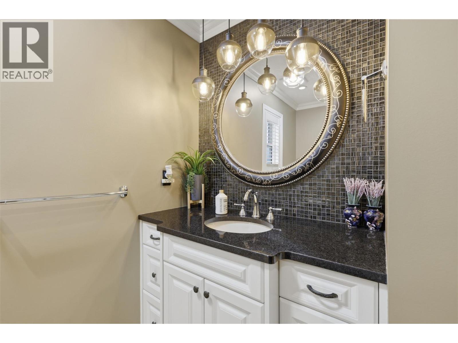 #10 1651 VALLEYVIEW Drive - 28
