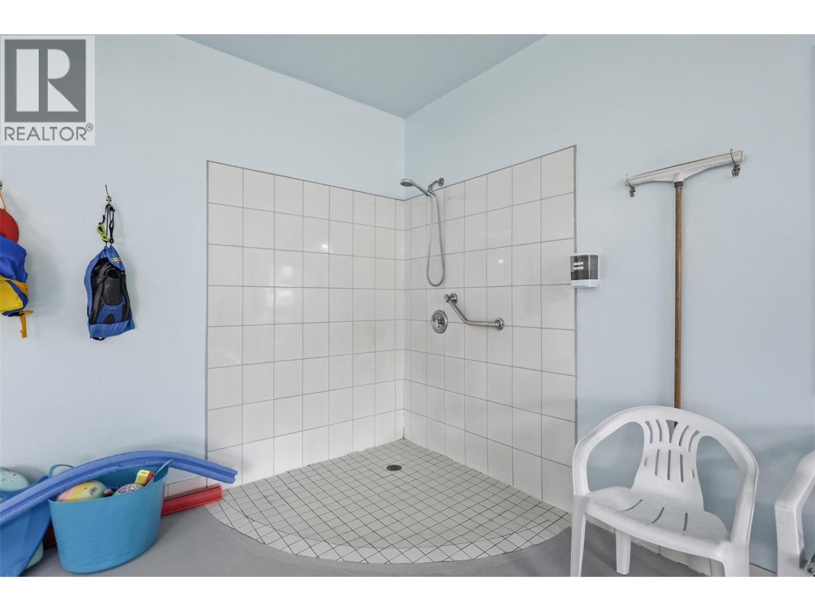 #10 1651 VALLEYVIEW Drive - 83
