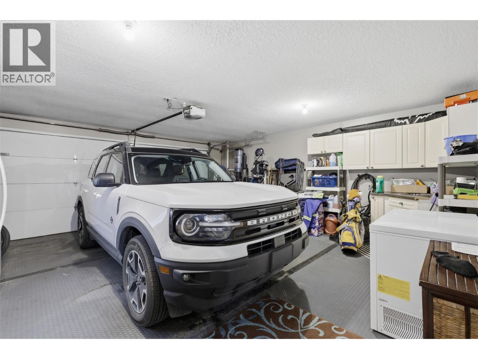#10 1651 VALLEYVIEW Drive - 57