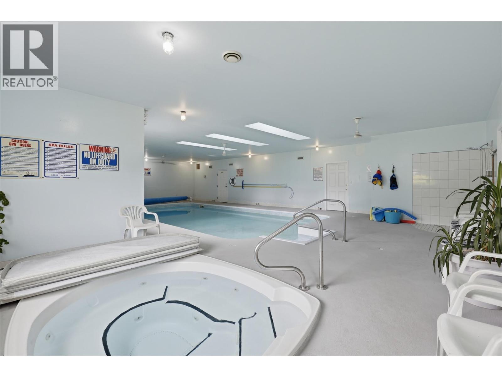 #10 1651 VALLEYVIEW Drive - 80