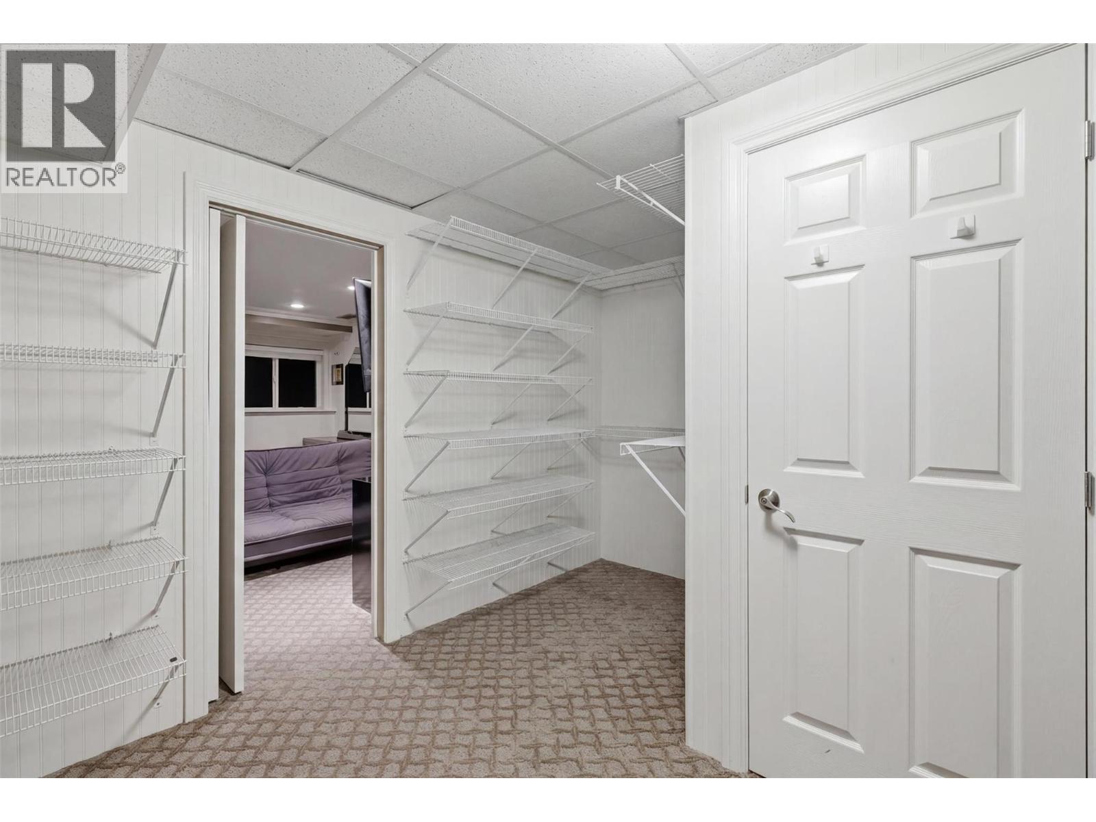 #10 1651 VALLEYVIEW Drive - 53