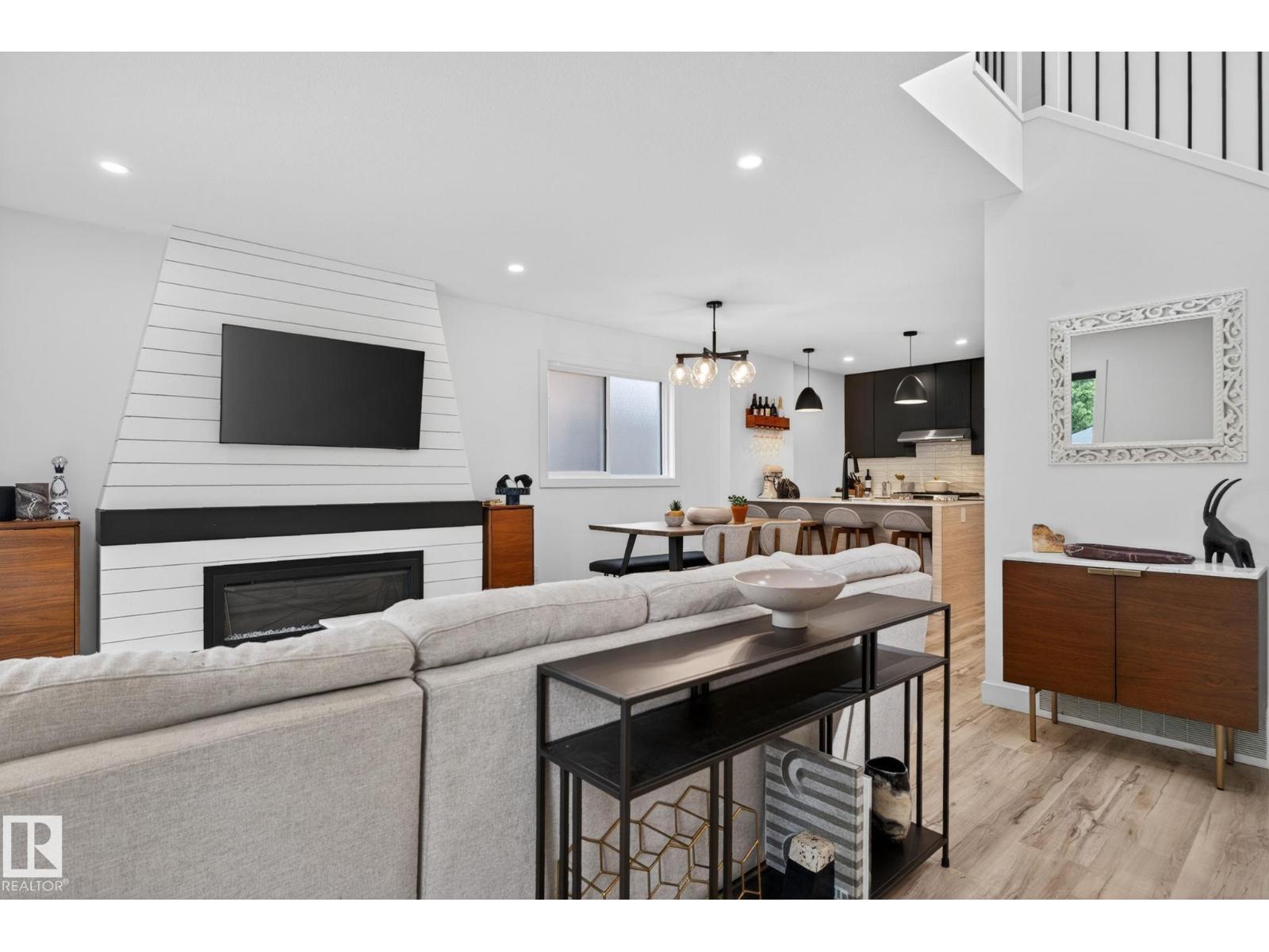 11539 86 ST NW - 2