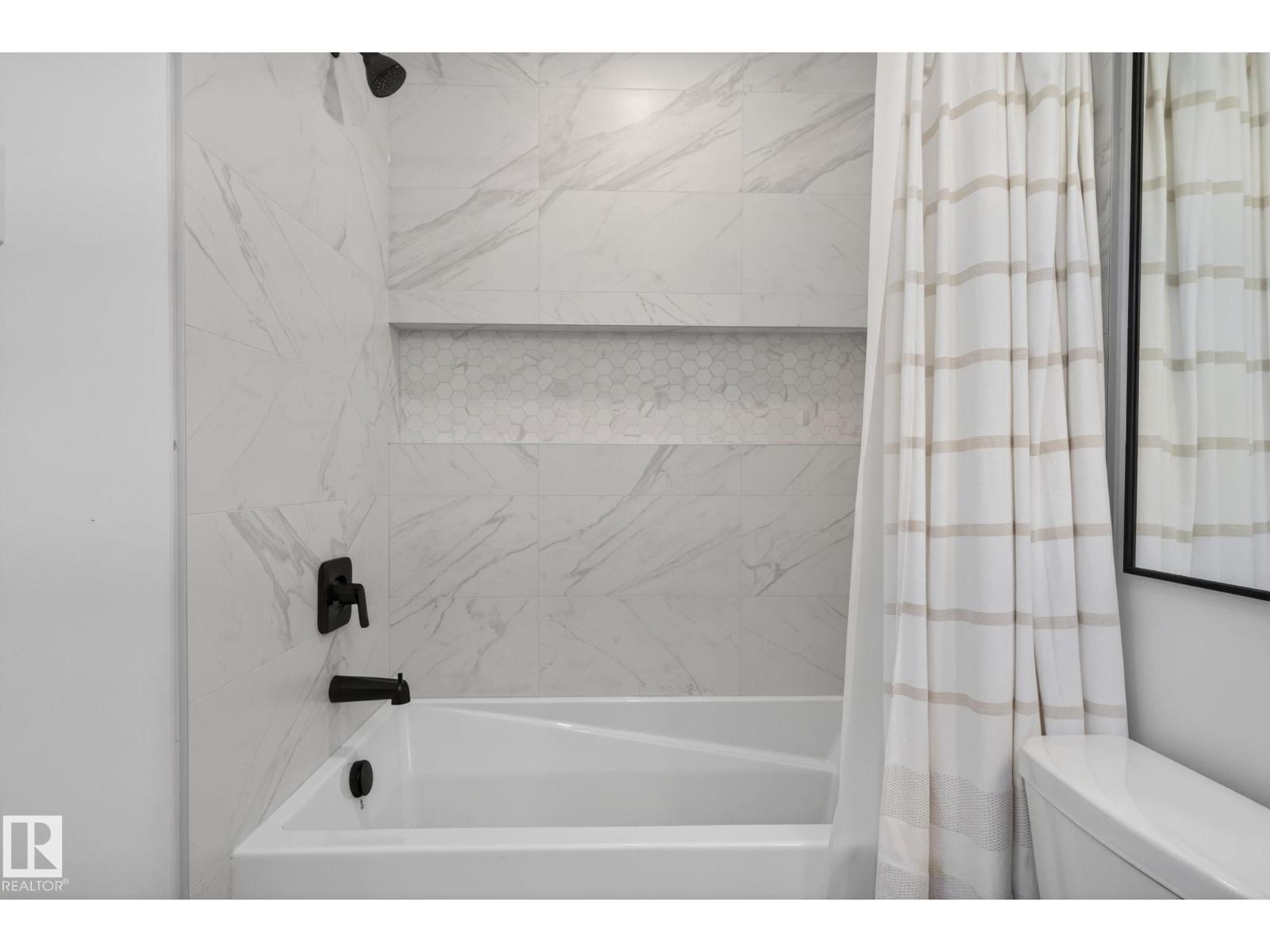 11539 86 ST NW - 30