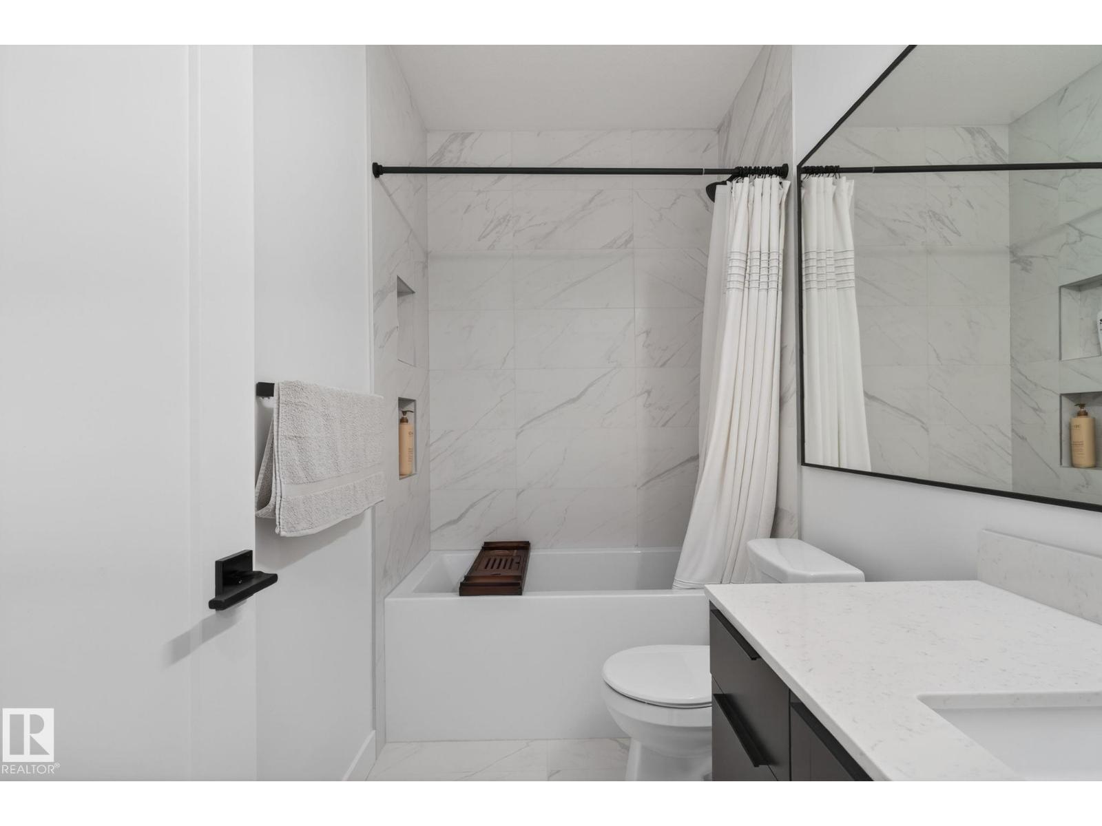 11539 86 ST NW - 36