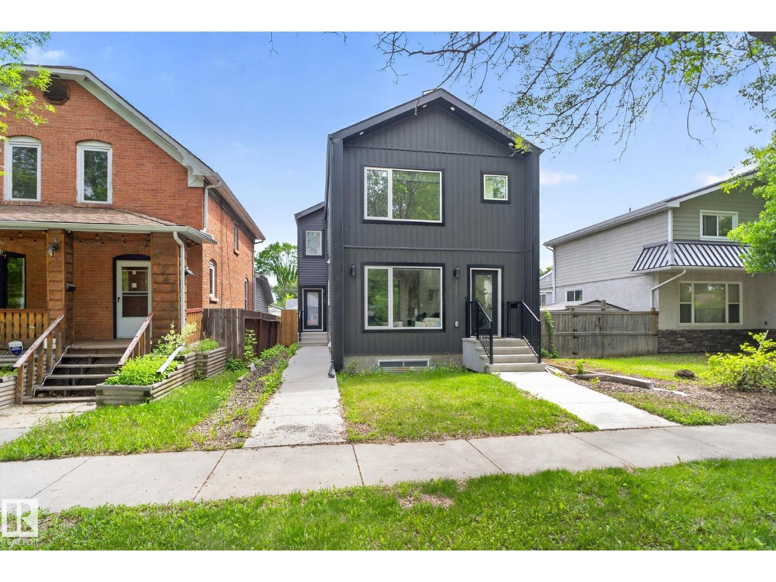 11539 86 ST NW - 39