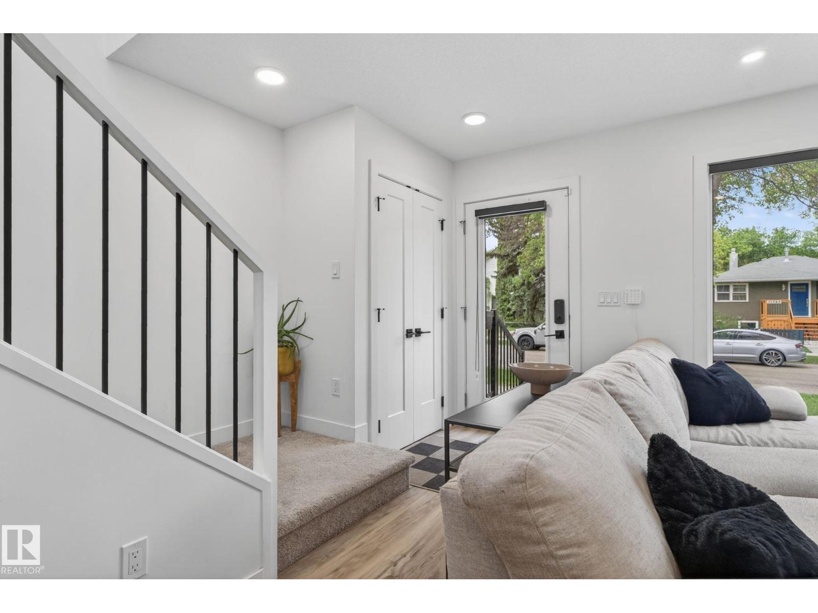 11539 86 ST NW - 5