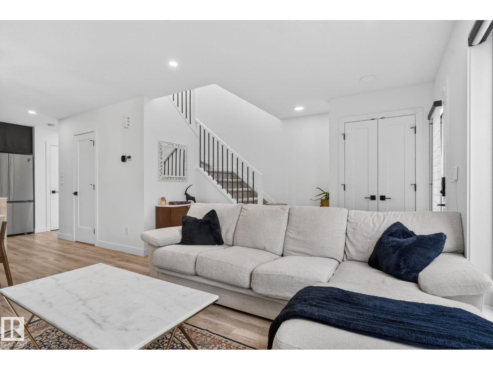 11539 86 ST NW - 7