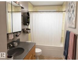 4229 48a St, Vegreville, AB T9C1B2 Photo 10
