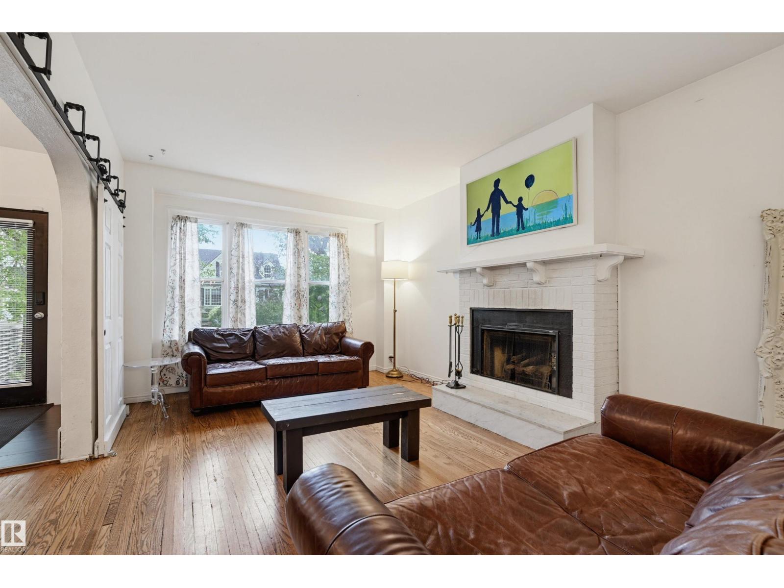 10523 127 ST NW — photo 10