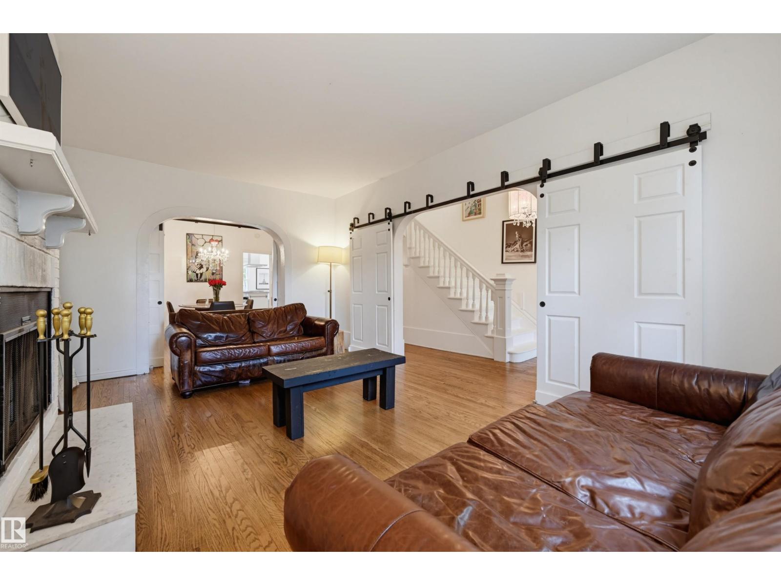 10523 127 ST NW — photo 12