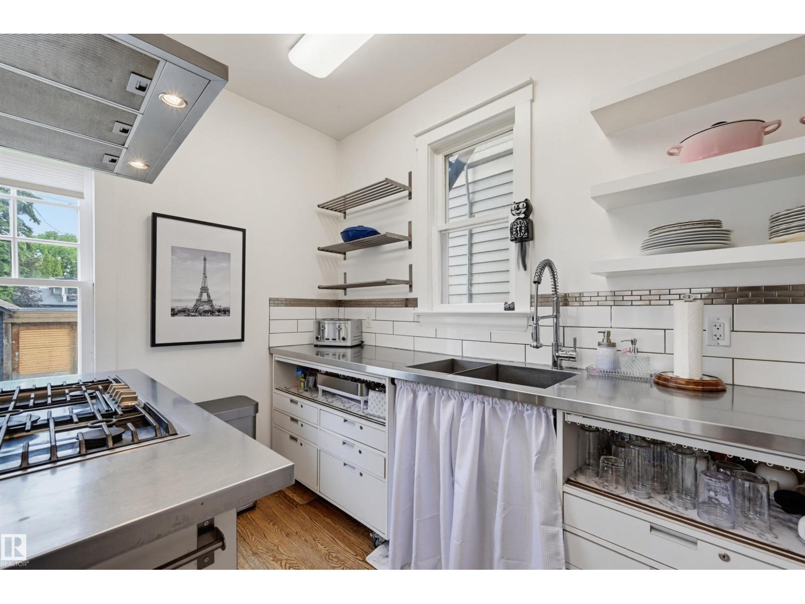 10523 127 ST NW — photo 17