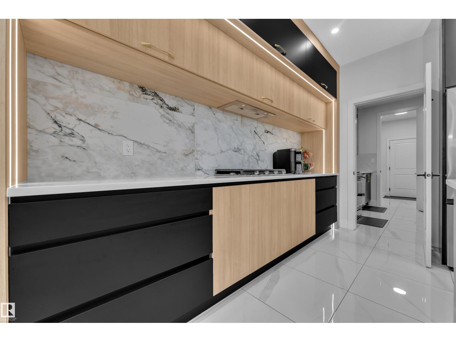 136 30 ST SW - 19