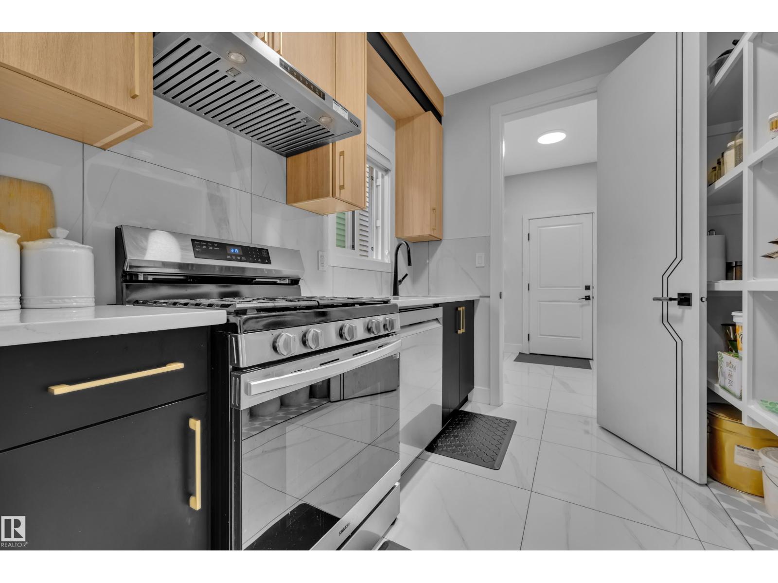 136 30 ST SW - 21