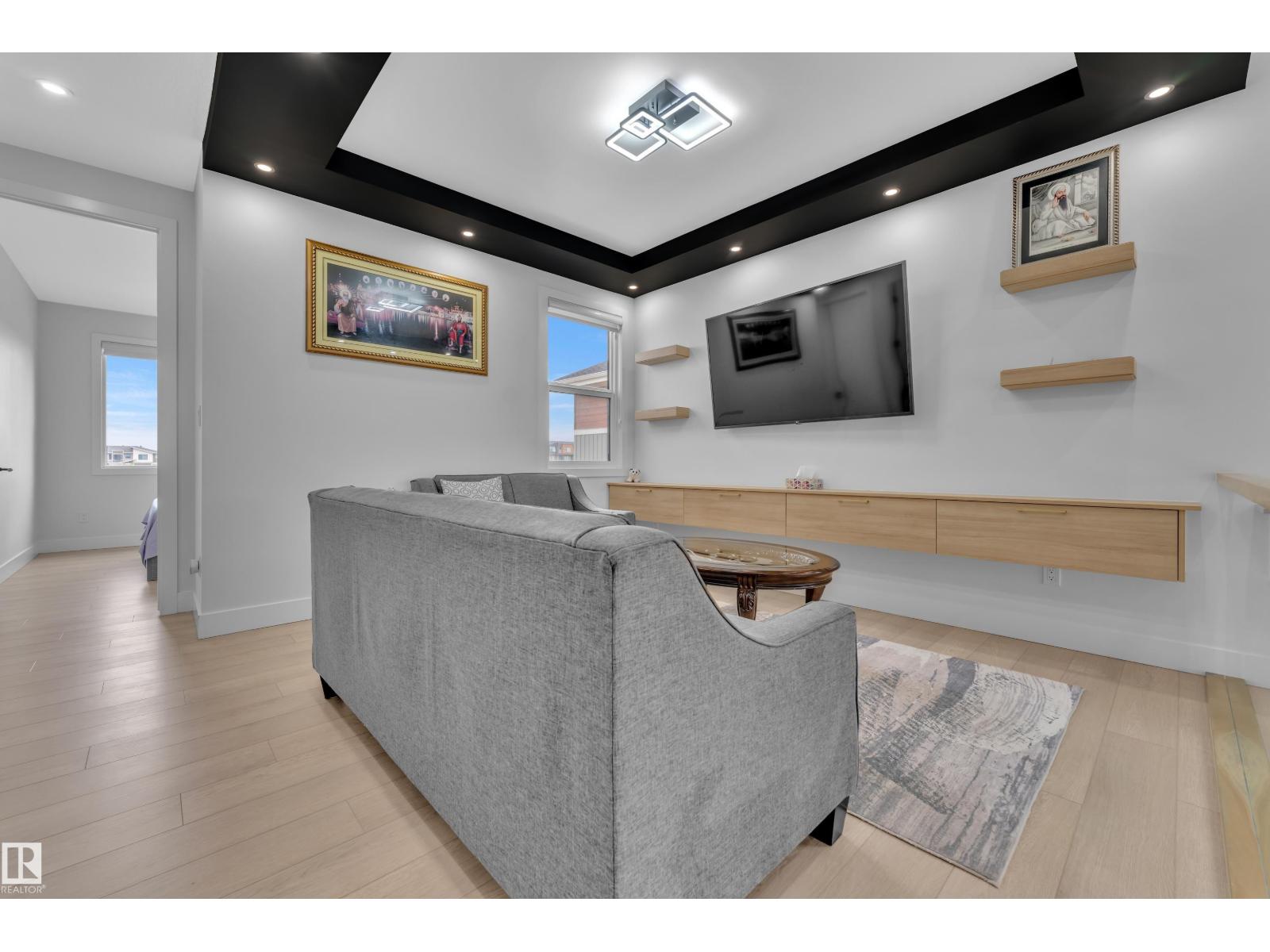 136 30 ST SW - 31