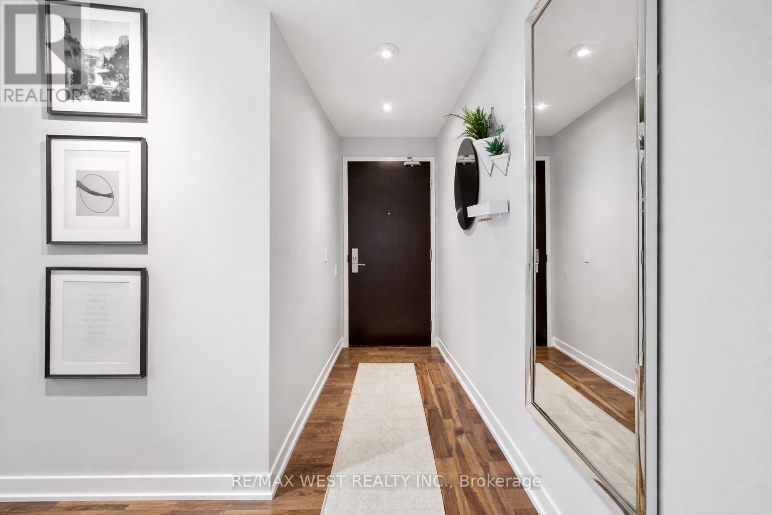 #310 650 KING STREET W - 2