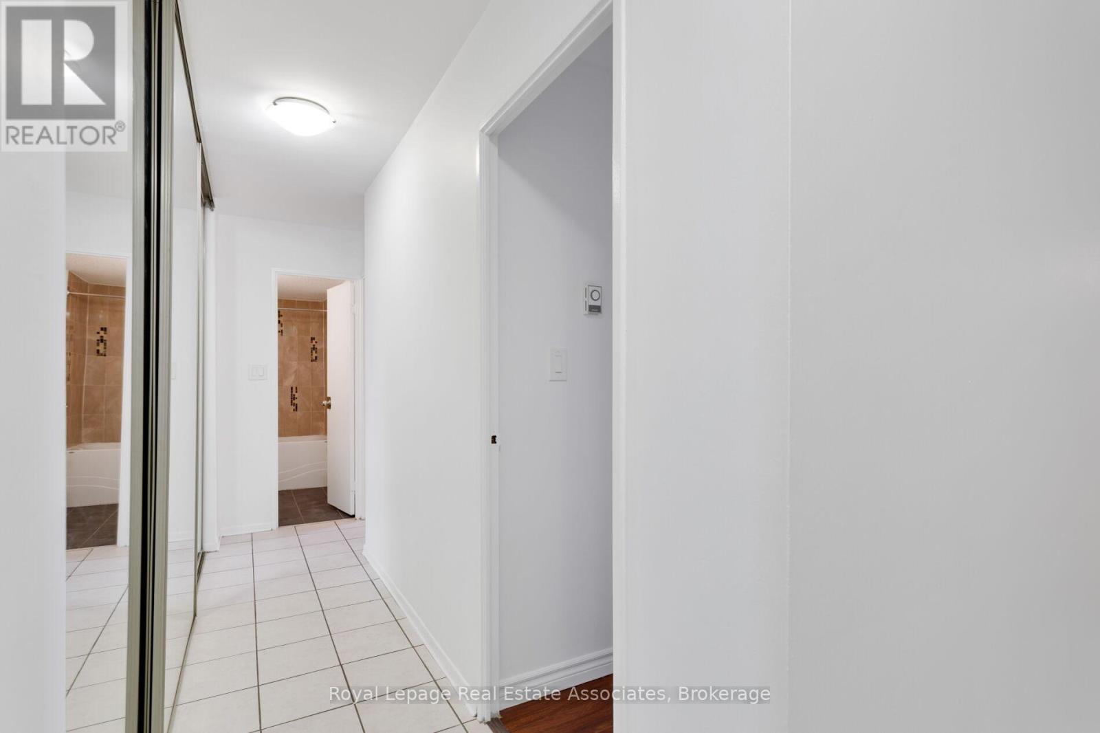 #1710 5 MASSEY SQUARE - 21
