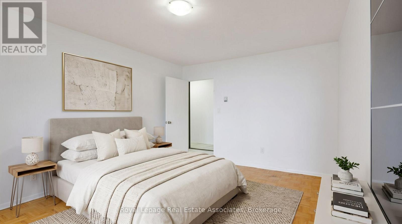 #1710 5 MASSEY SQUARE - 25