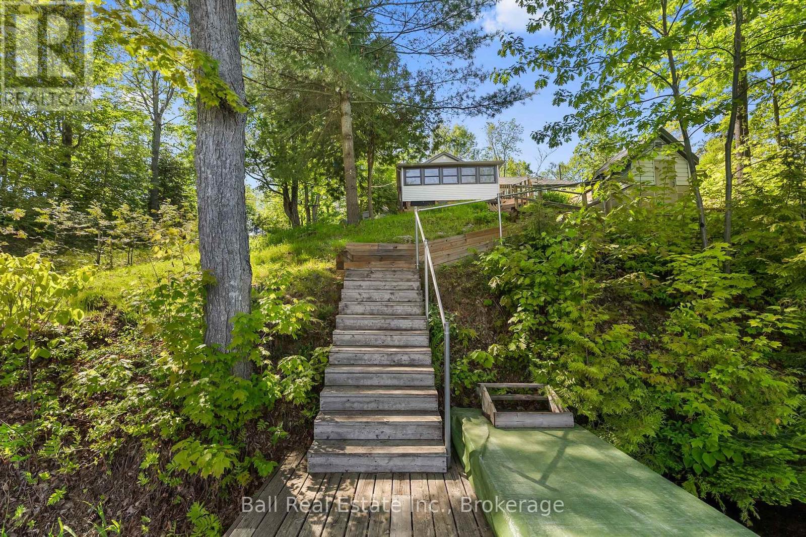 1120 RUTHVEN ROAD - 12