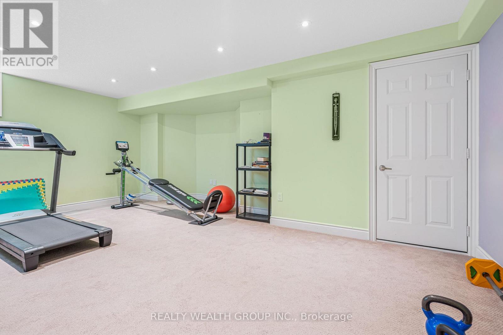 896 BOOTH AVENUE - 22