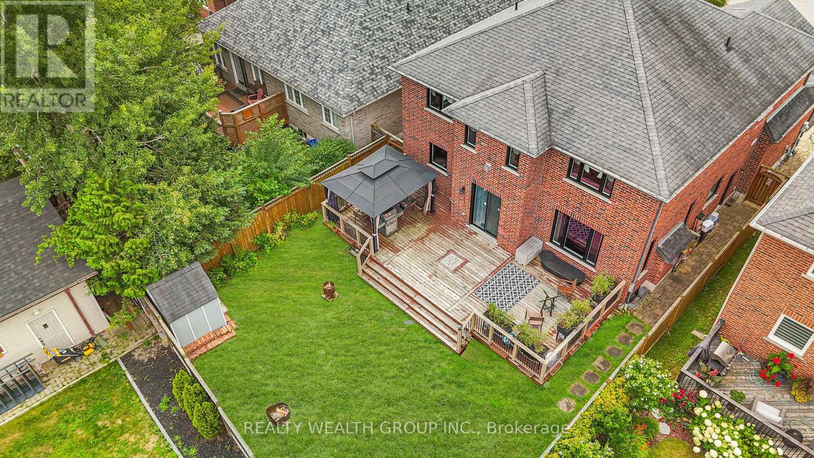 896 BOOTH AVENUE - 25