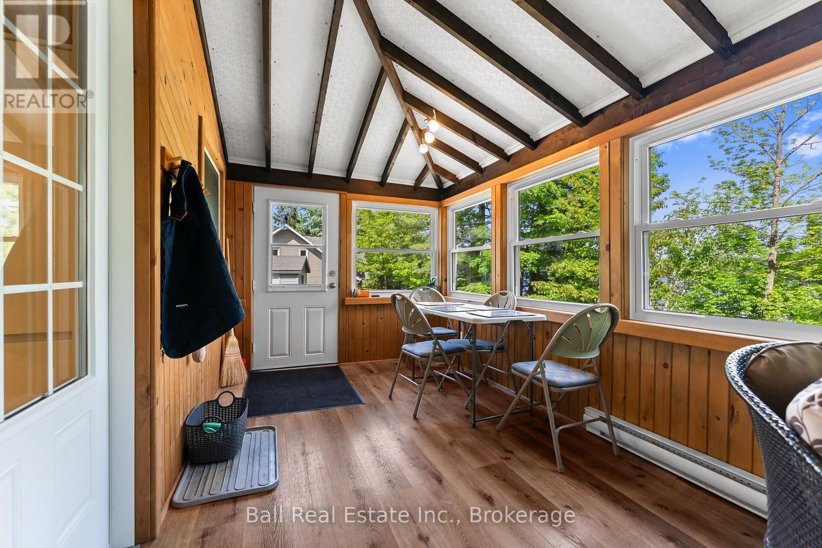 1120 RUTHVEN ROAD - 17