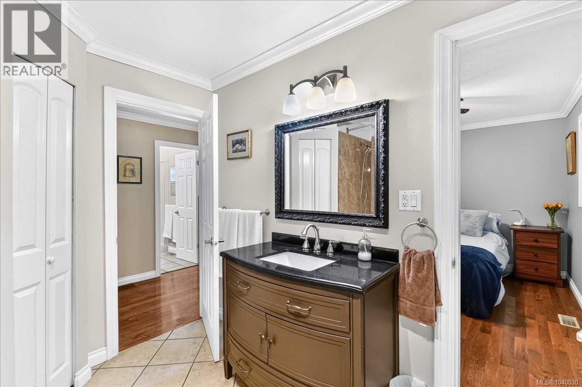 2155 Hamilton Dr, Port Alberni