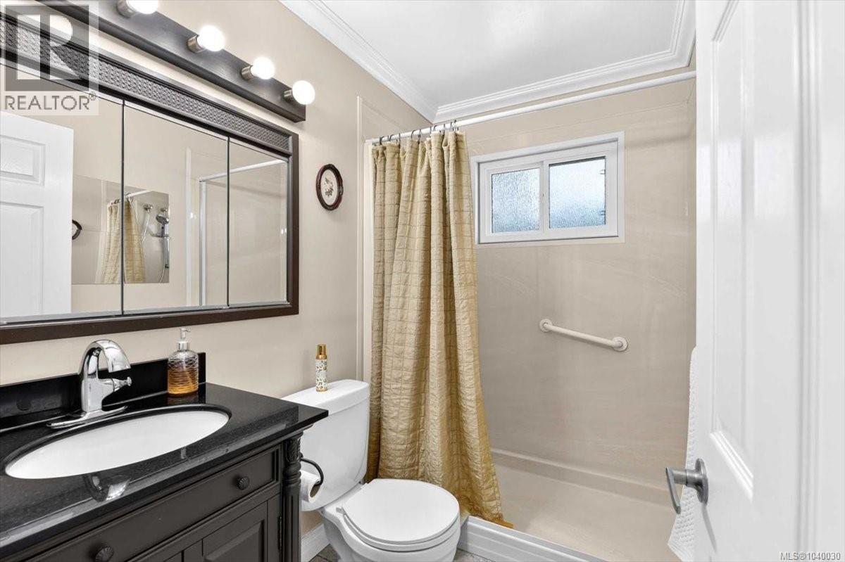 2155 Hamilton Dr, Port Alberni