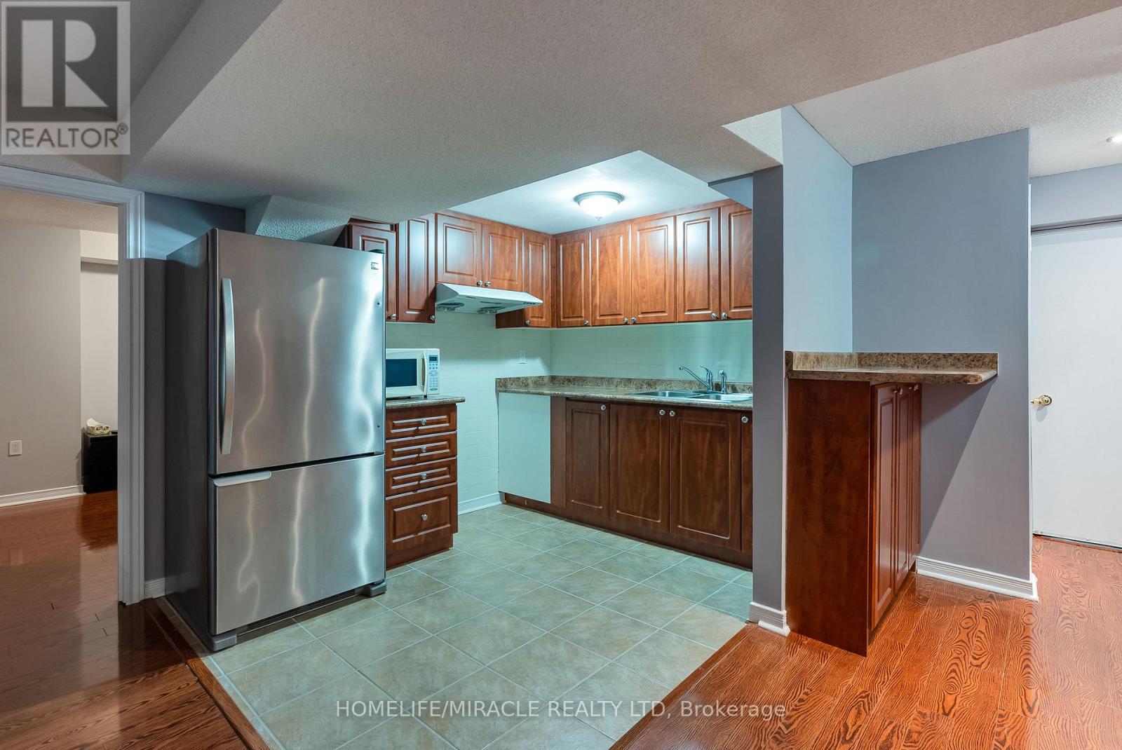 9 PERIDOT ROAD - 46