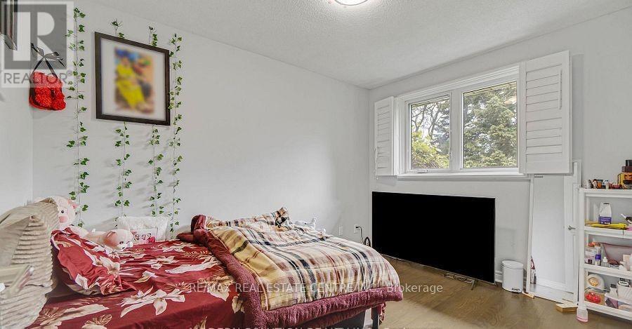 1011 PEARSON DRIVE - 23